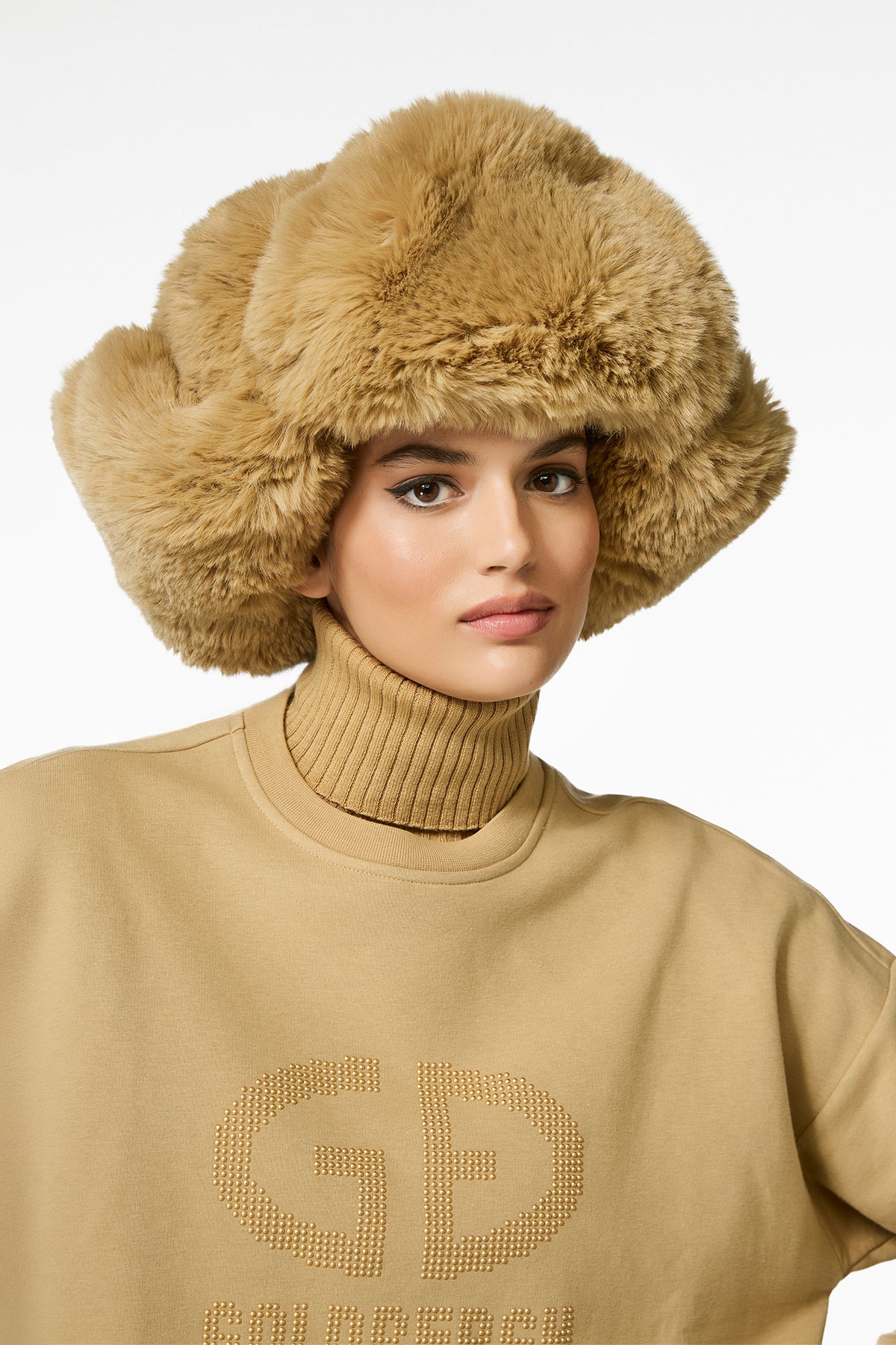 CHER fluffy aviator hat - Image 2