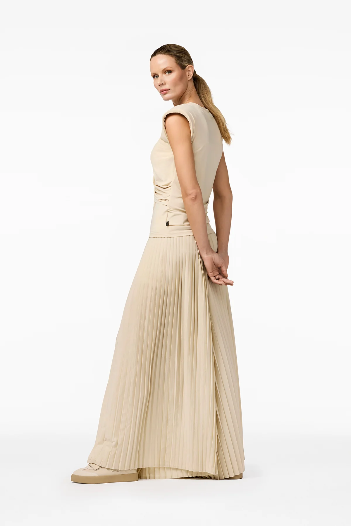 FIORELLO sleeveless top - Image 4